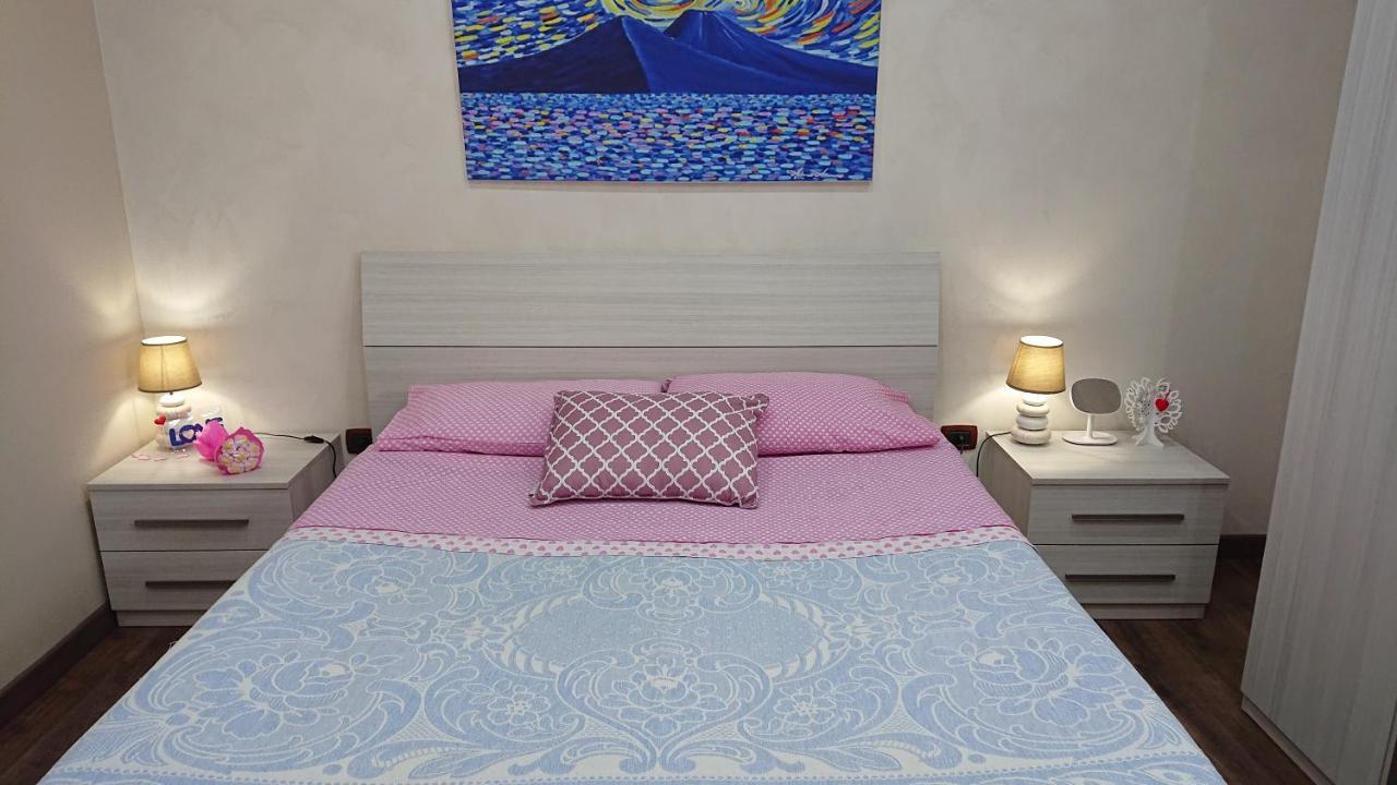 Sky-terrace In Central Station, 3 Bedrooms Naples