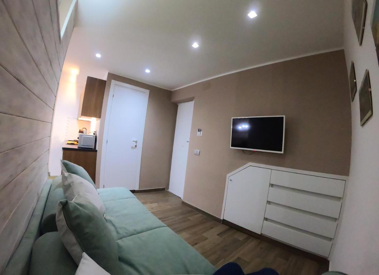 Blumon House * Naples