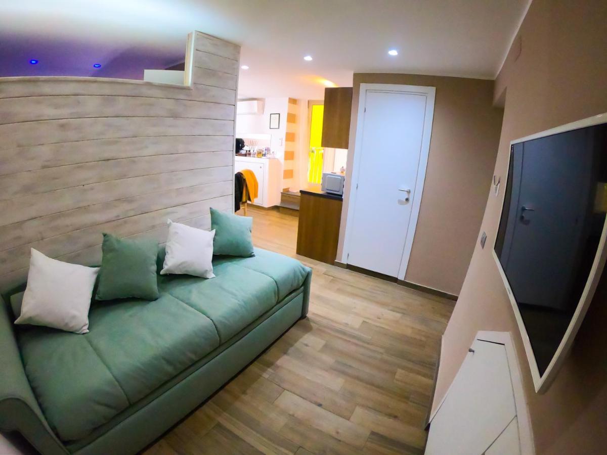 Blumon House * Naples