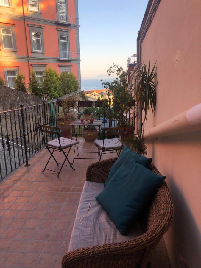 Apartment Olga Dependance Luxury Low Cost Naples
