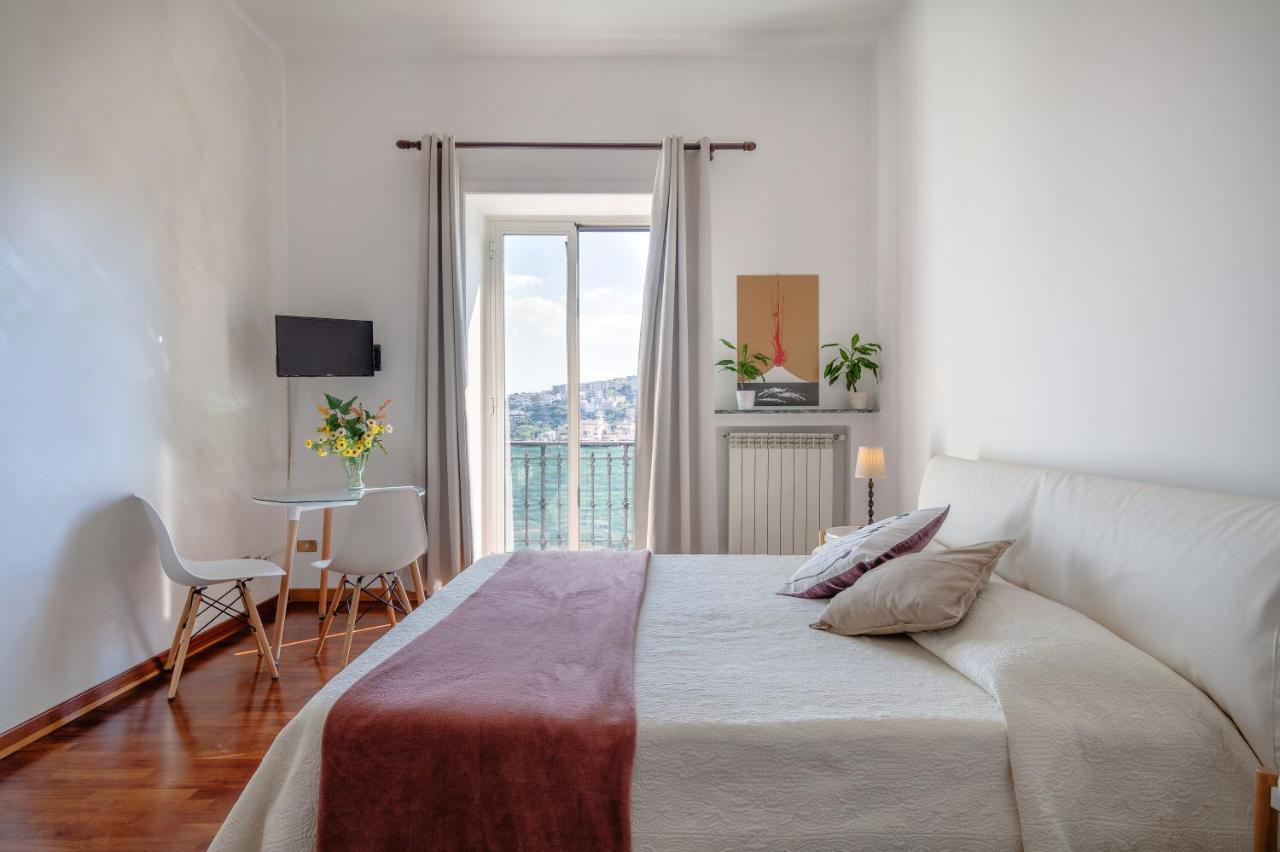Bed & Breakfast Napolicentro Mare - Sea View & 2*