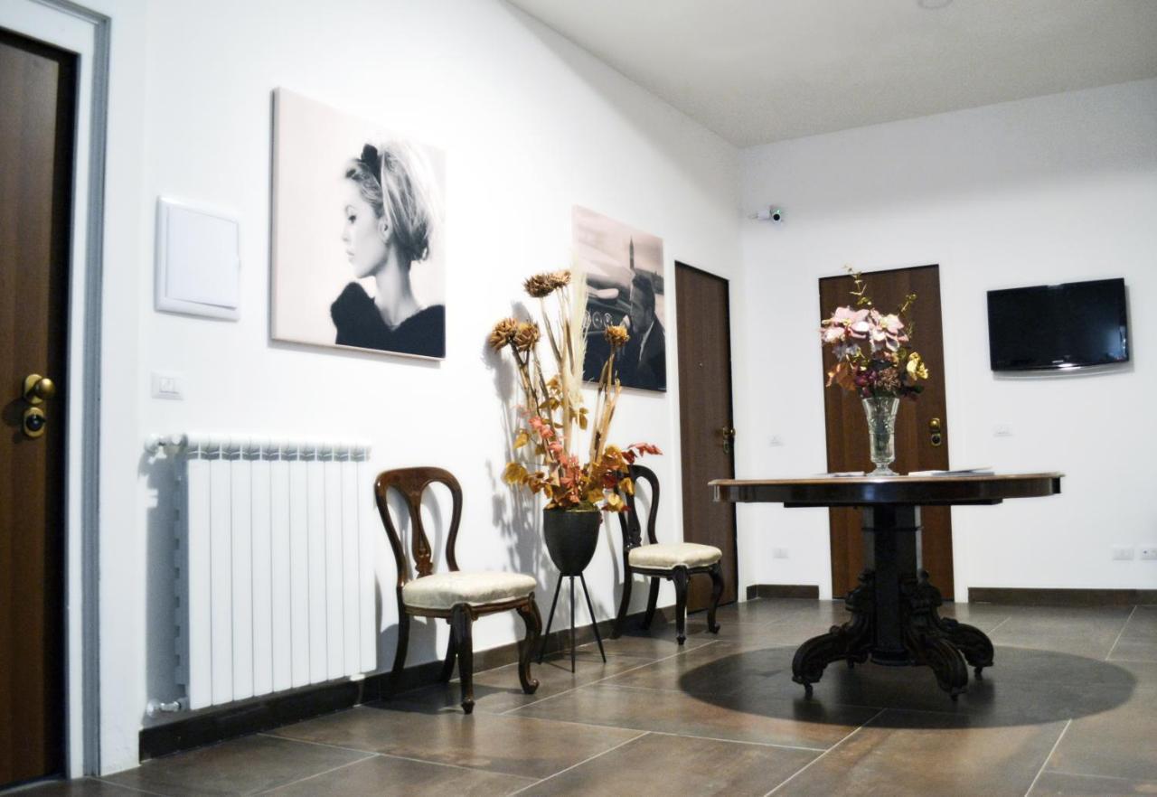 Rinascimento Casa Newman * Naples