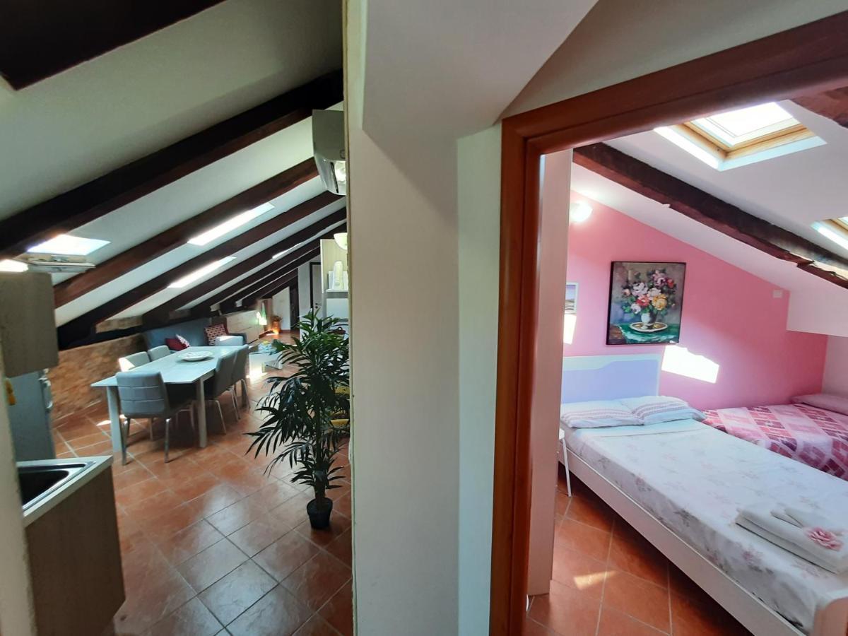 La Mansarda Guest house *