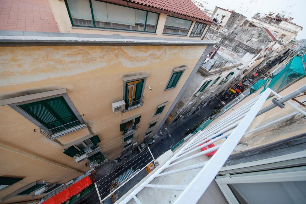 The Door Saturday Apartment Naples