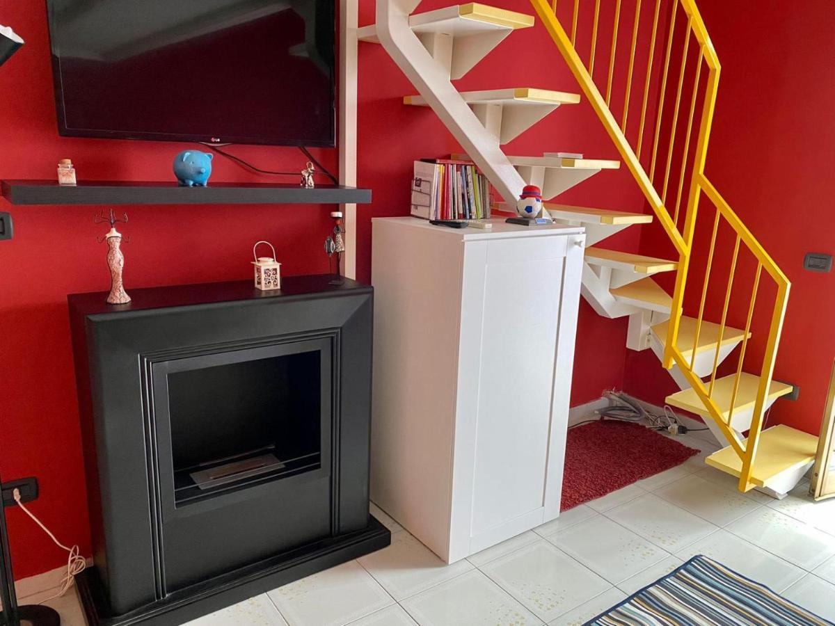 La Casa Di Peppa - Airport And Station Apartment Naples