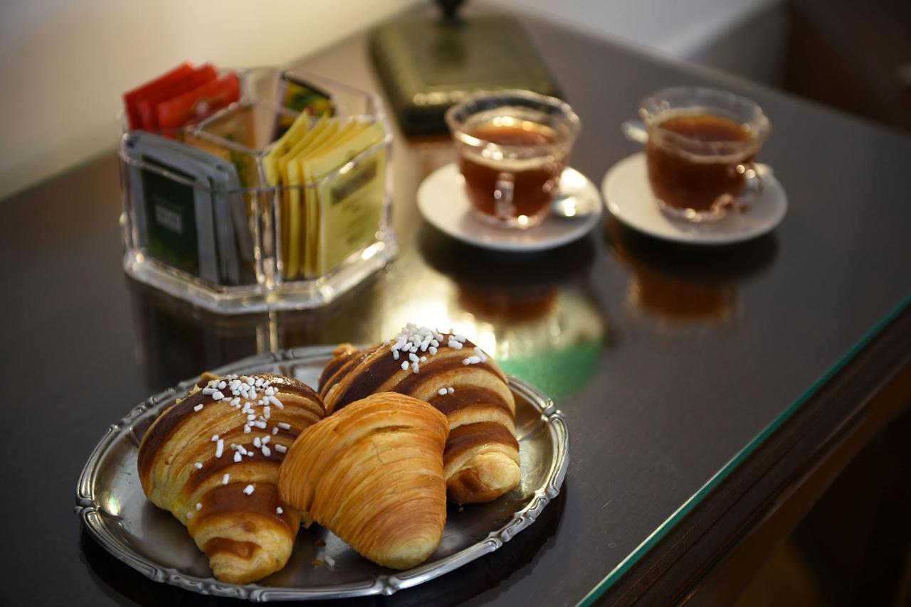 Bed & Breakfast Residenza Borbonica Naples