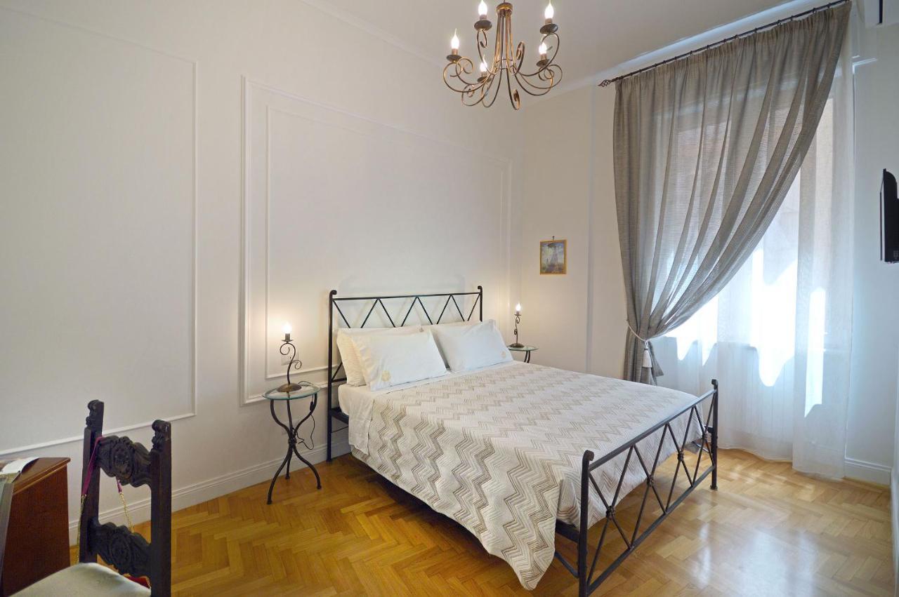 Residenza Borbonica Bed & Breakfast 2*