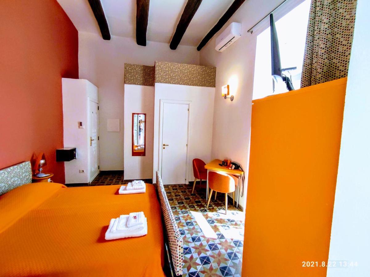 Naif Bed & Breakfast Naples