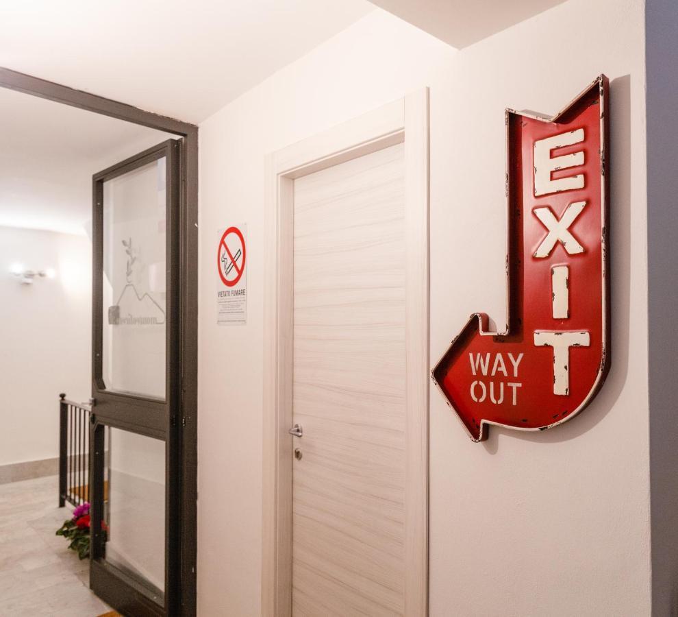 Guest house Monteoliveto 33 *