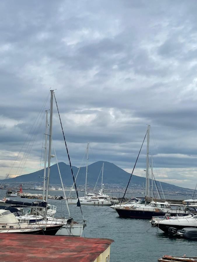Ropelli Santa Chiara Apartment Naples