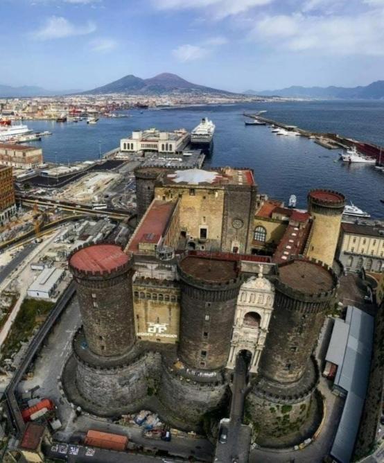 Holiday home Napoli&love Bovio Centro Storico Naples