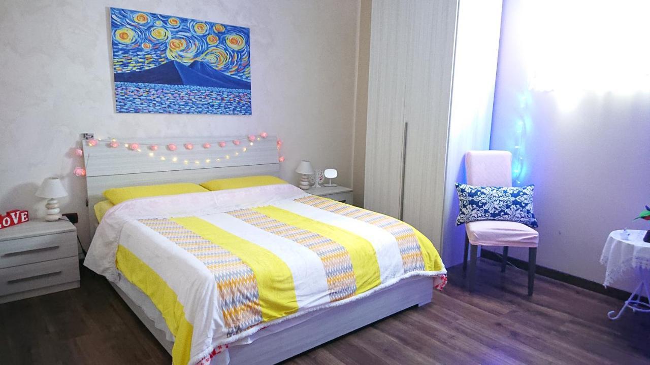 Sky-terrace In Central Station, 3 Bedrooms * Naples