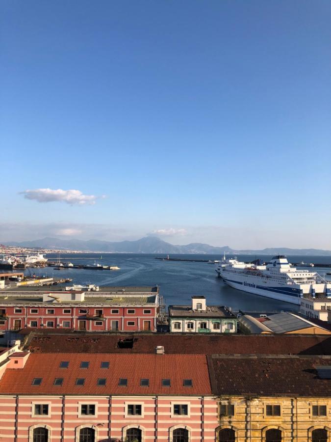 Marina Sky 8 *