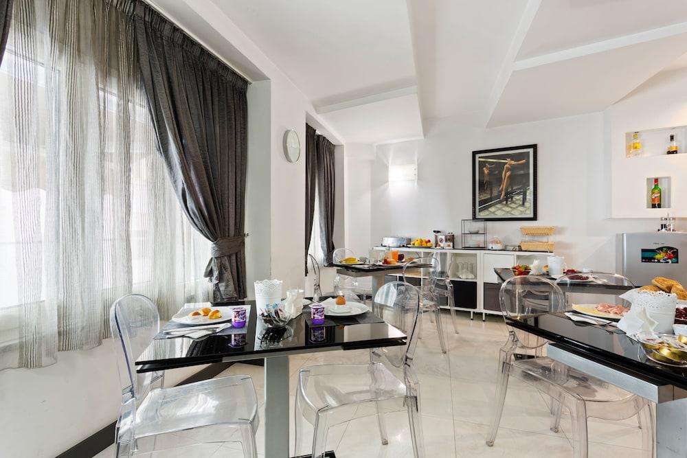 Golden Hotel 3*