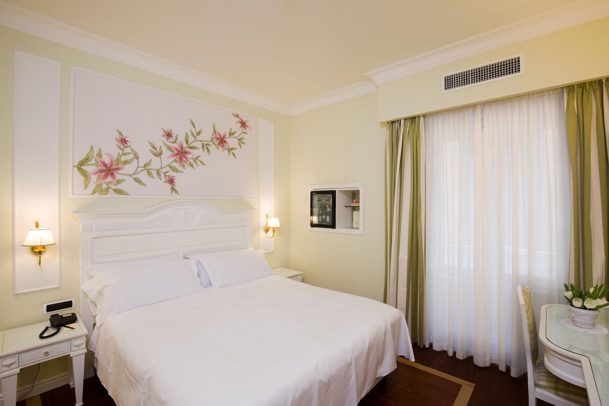 Palazzo Alabardieri Hotel