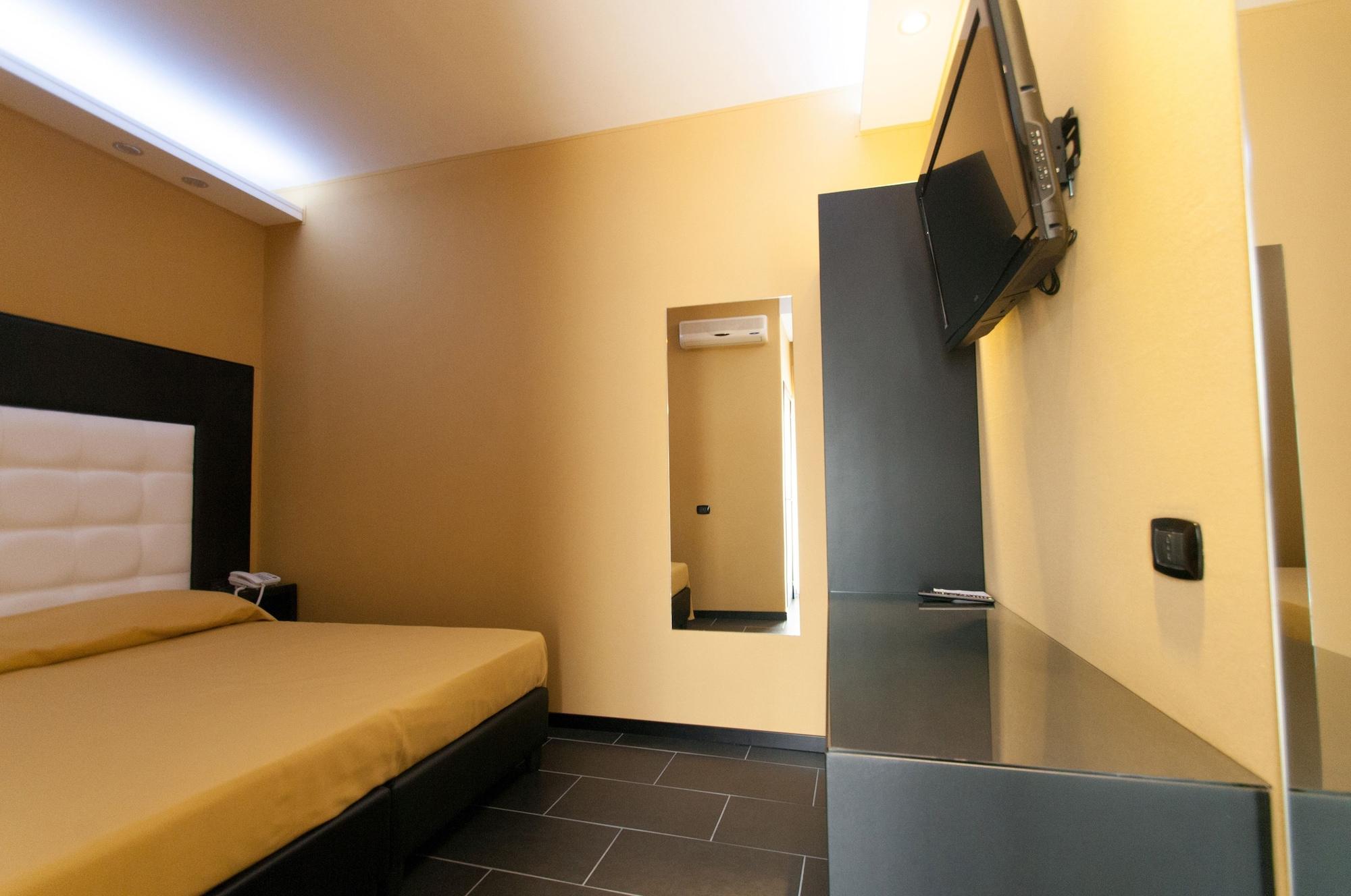 Fly Boutique Hotel