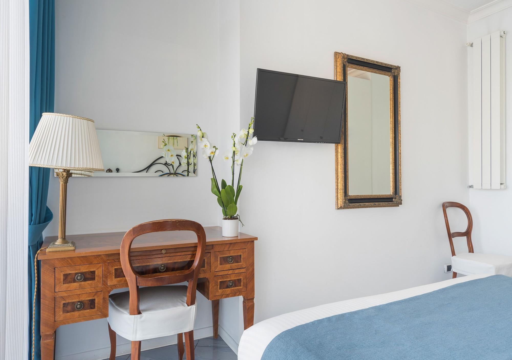 Guest house Fiorentini Residence Napoli 3*