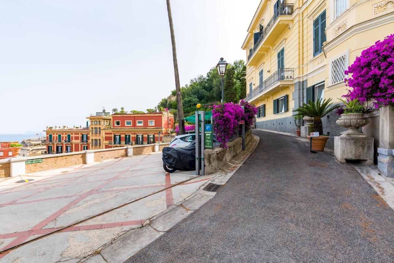 Dolcevita With Parking By Napoliapartments * Naples