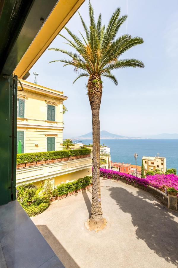 Apartment Dolcevita With Parking By Napoliapartments