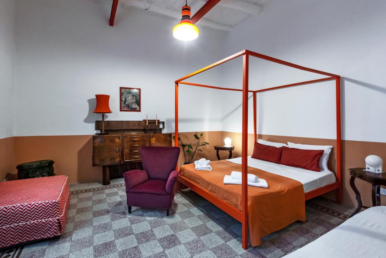 Charming With Balcony In The Historic Center Naples