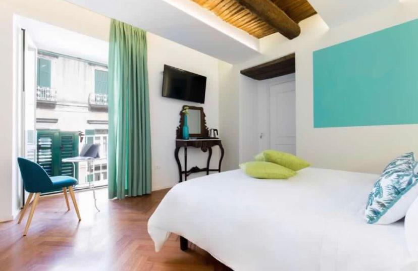 Bed & Breakfast Euphoria Al Duomo Naples