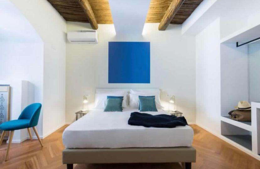Bed & Breakfast Euphoria Al Duomo Naples