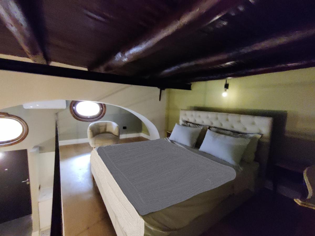 Sangregoriohome, Nel Cuore Del Centro Storico Apartment *