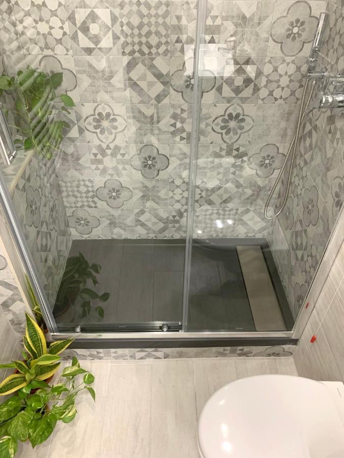 Nea Apartment *