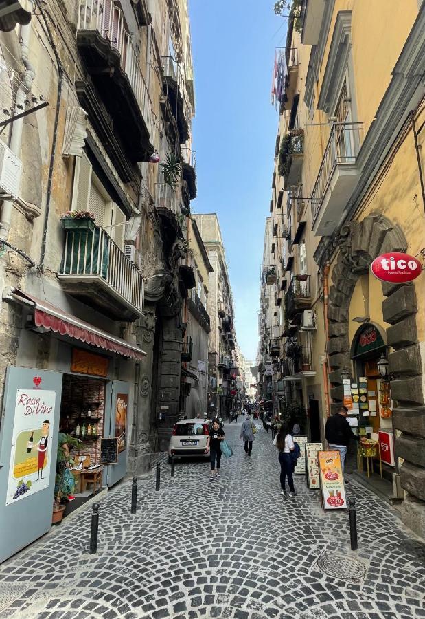 Il 16 Bed & Breakfast Naples