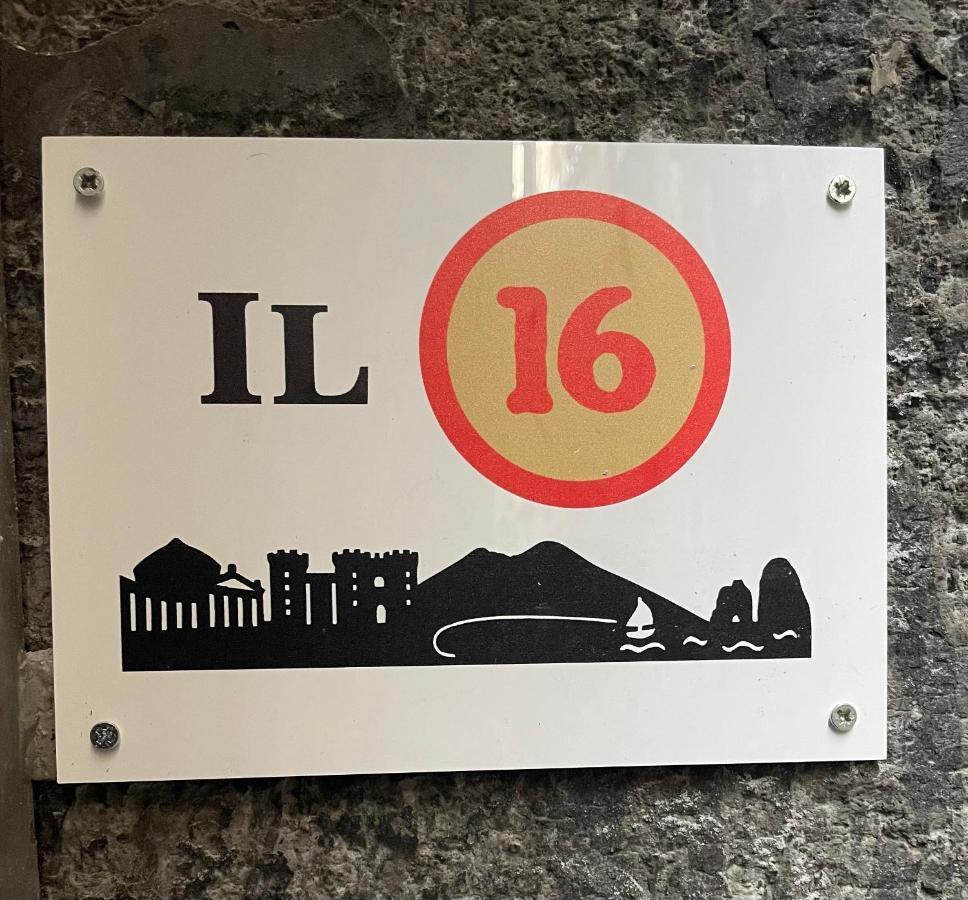 Il 16 * Naples