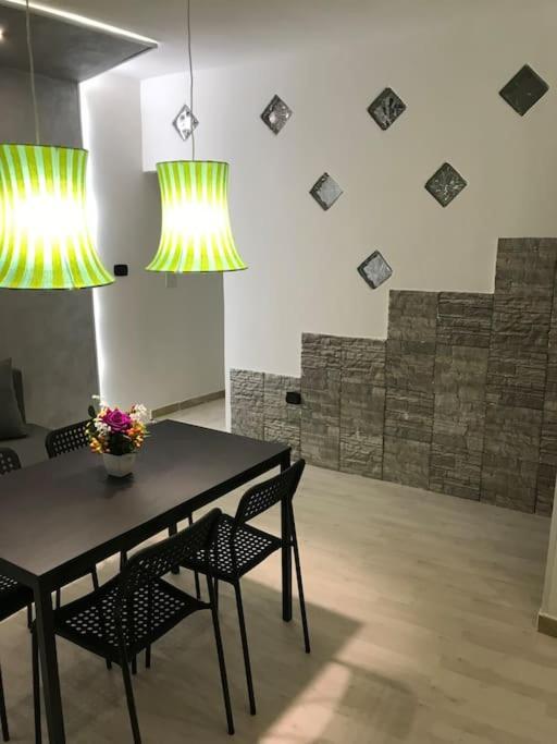 Amazing House In Spanish Quarter Apartment