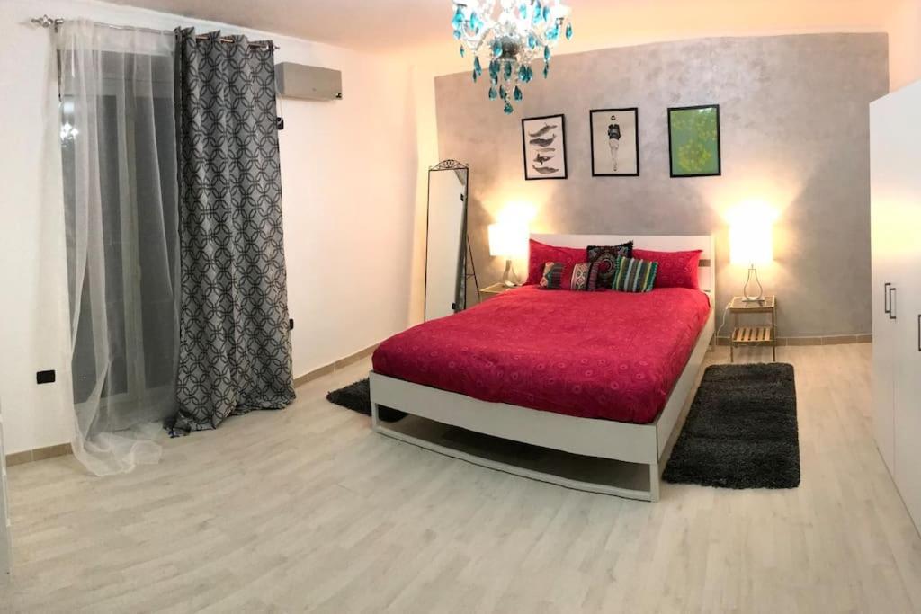 Amazing House In Spanish Quarter Apartment
