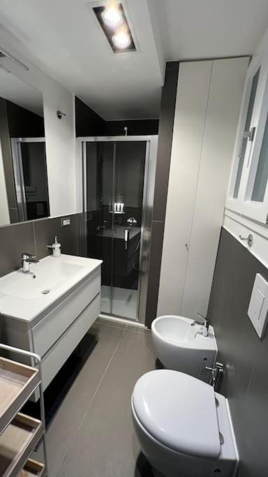 Apartment Casa Losito, Boutique 100 Mq In The Heart Of Naples! Naples
