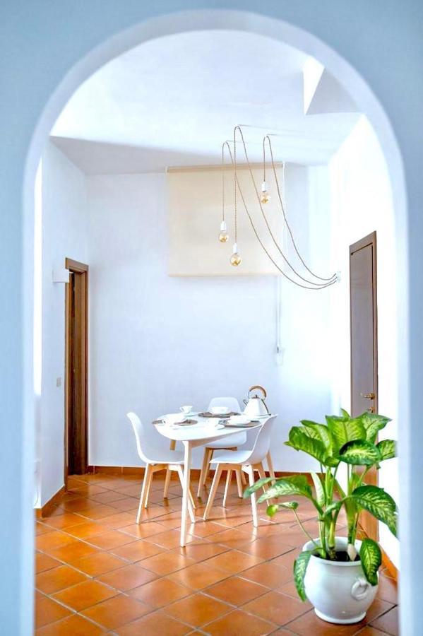 Posillipo Apartment *
