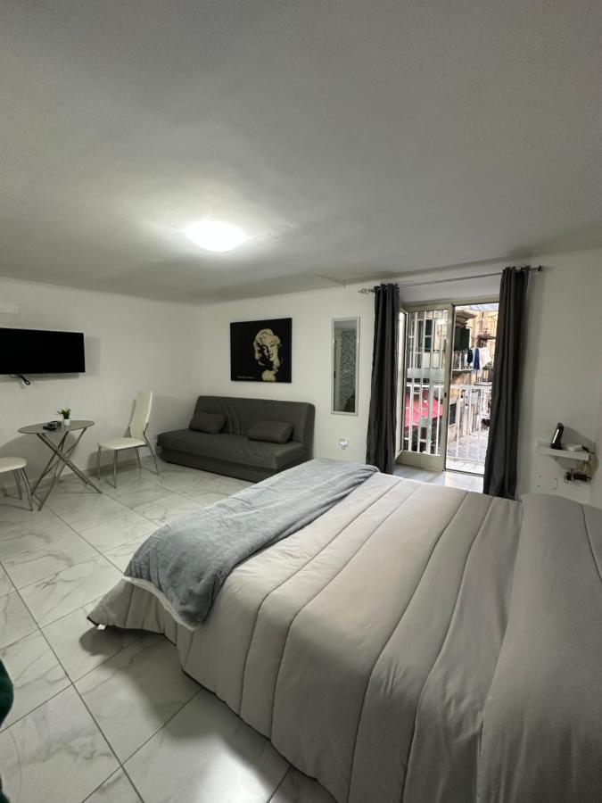 Gradoniroom26