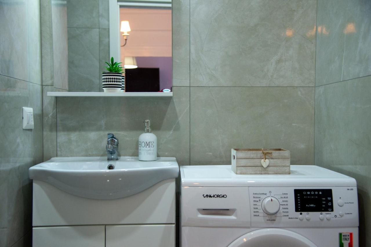 Domus Anticaglia By Domusextra Apartment *