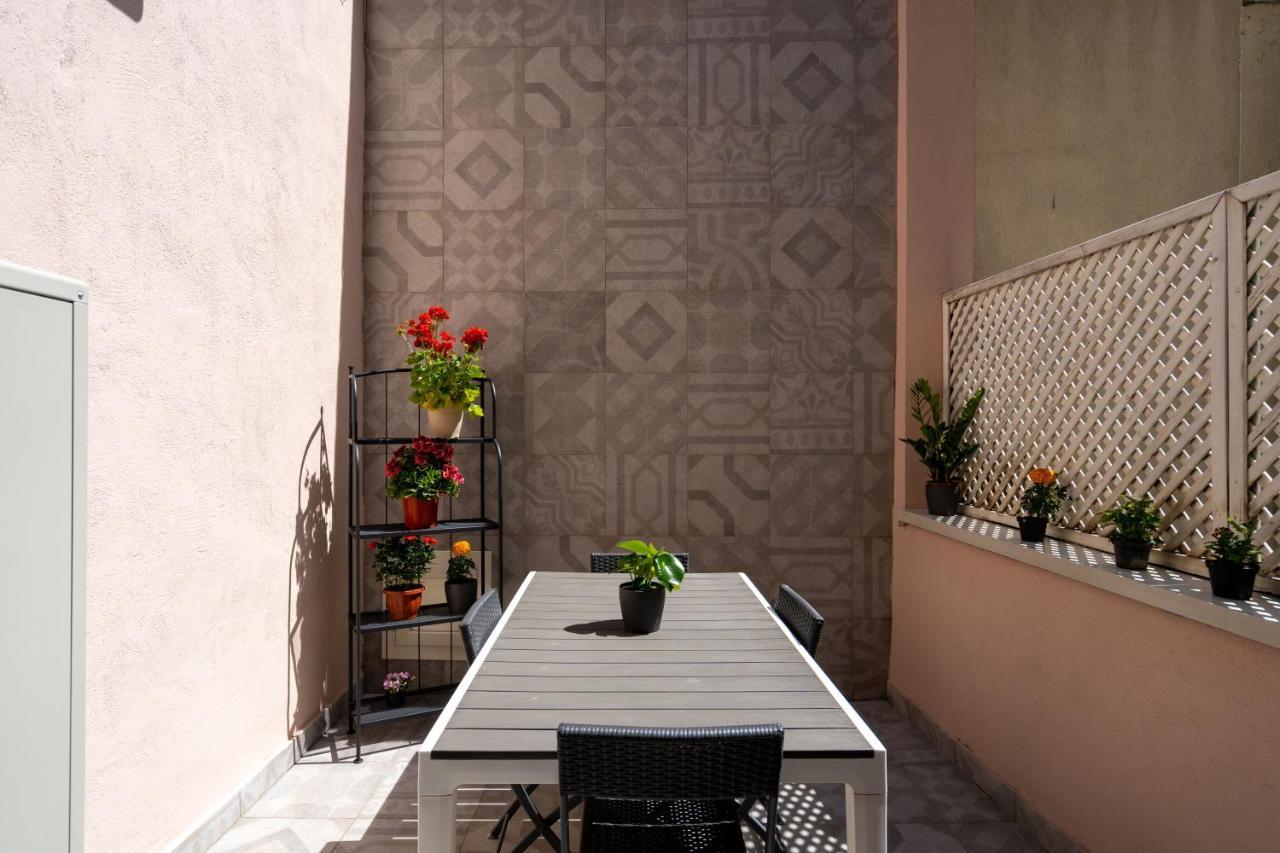 Apartment Elegante Con Terrazzino Nel Centro Di *