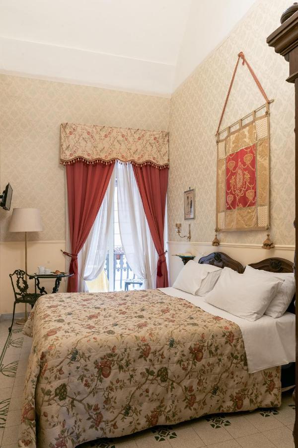 Guest house Carafa Di Maddaloni Residenza Di Charme Naples