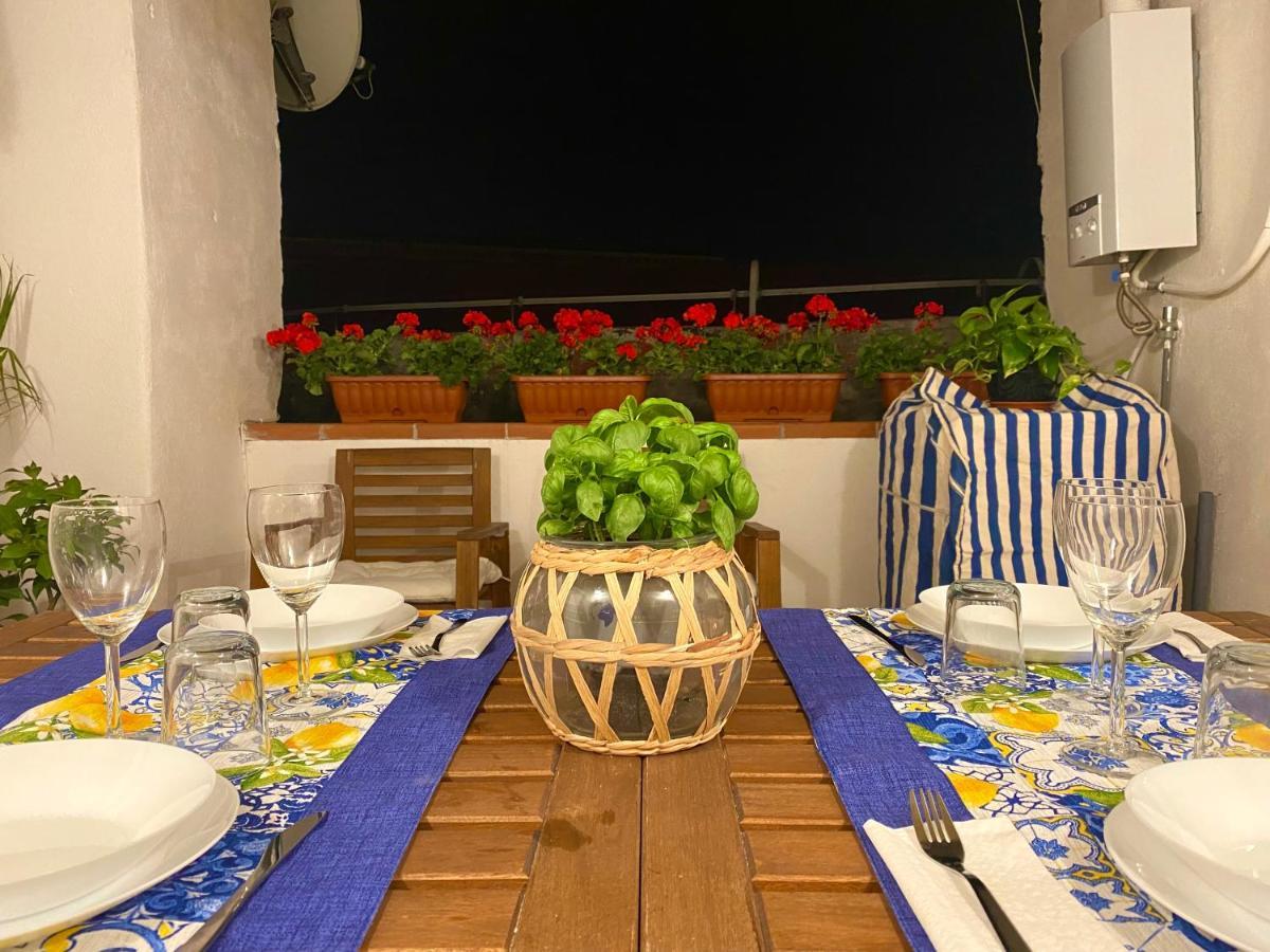 Apartment Casa Con Terrazzo In Centro Naples