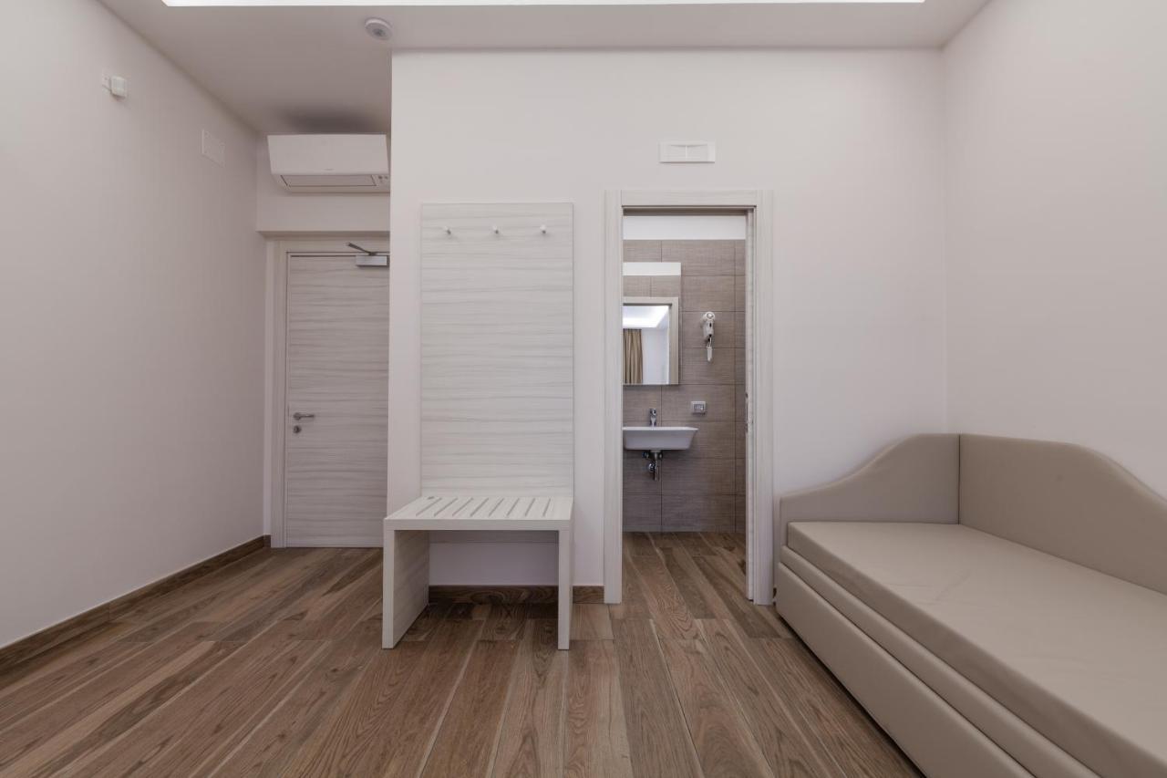 Hub Naples