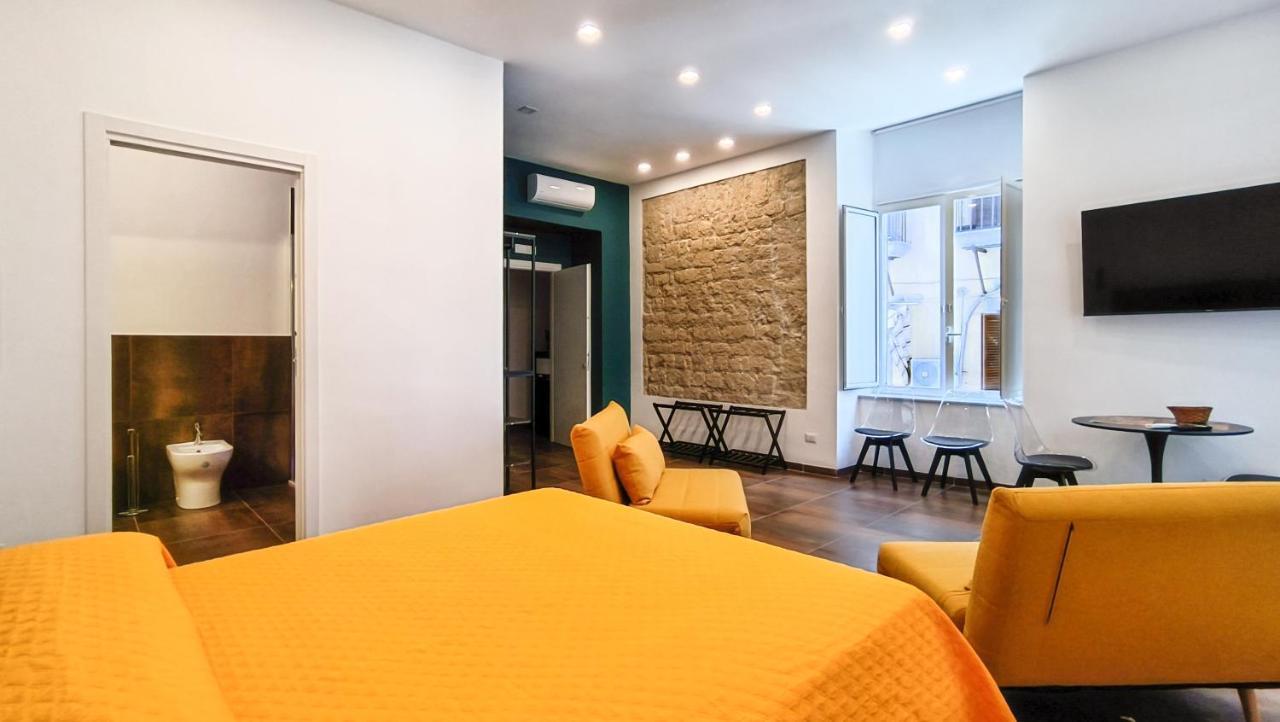 Casa Calu Castel Dell'ovo Bed & Breakfast Naples