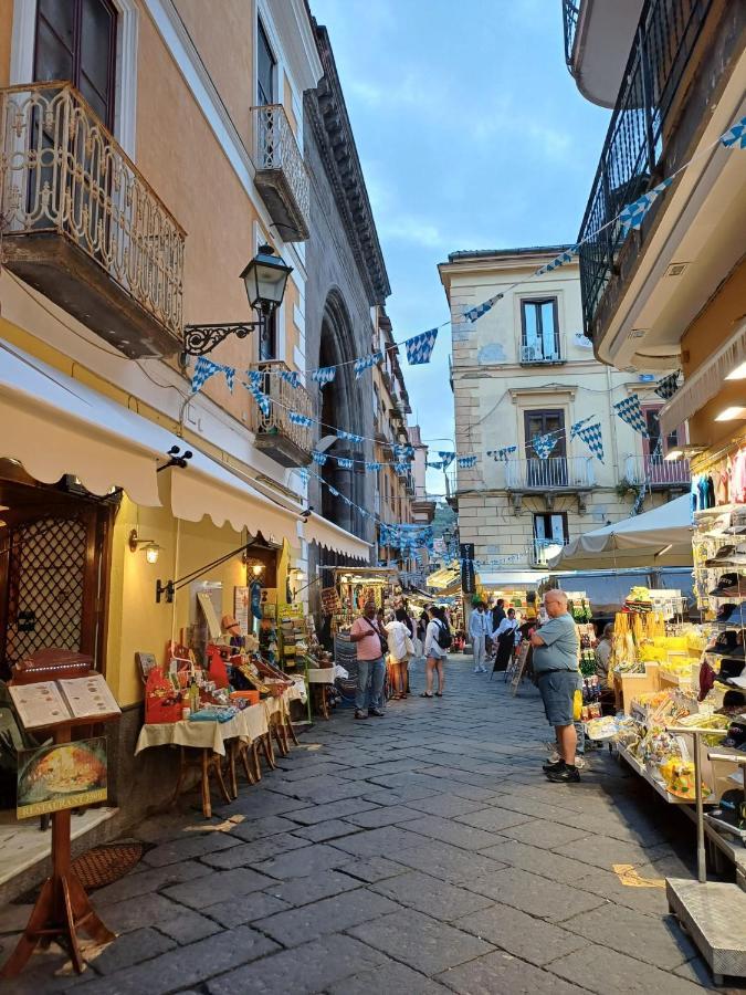 In Vacanze Napoletane *
