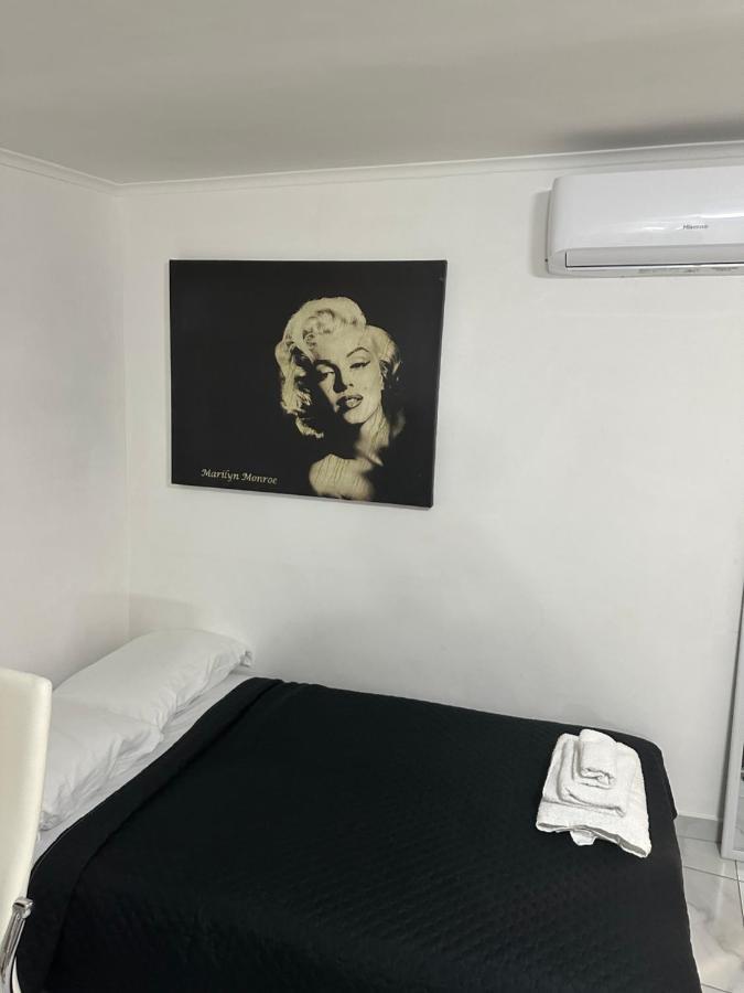 Gradoniroom26