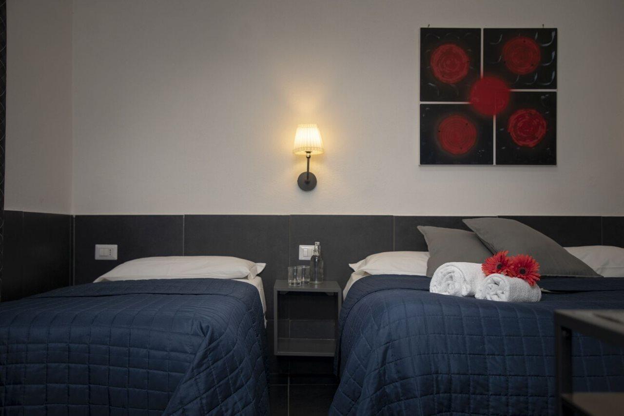 Hotel Ideal Walk 3*