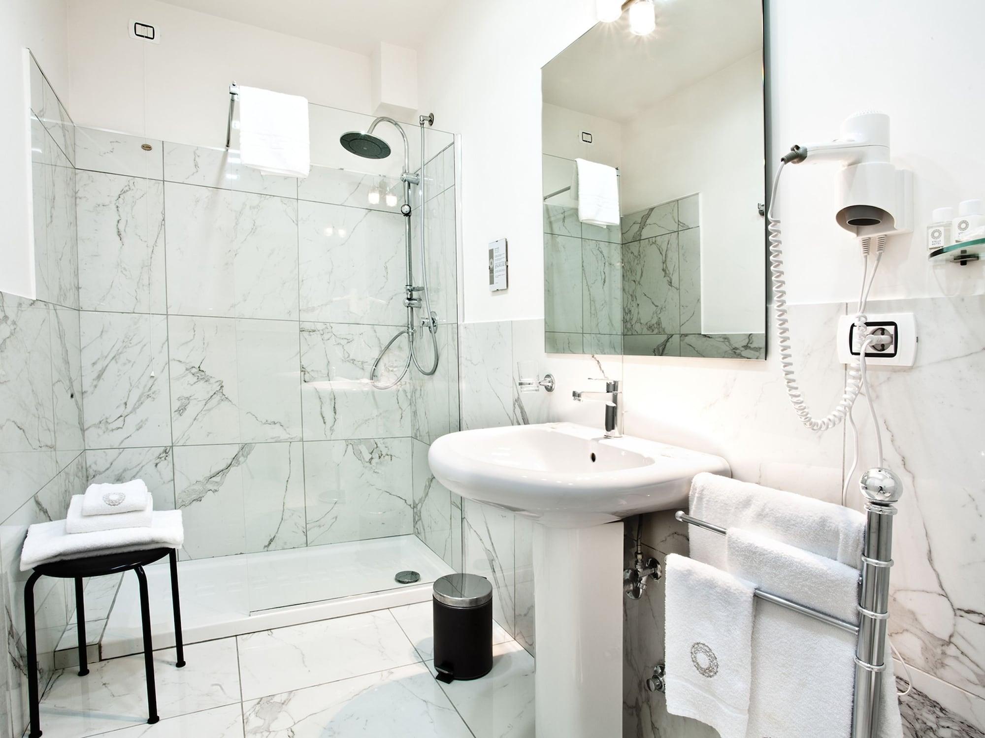 Stelle The Businest Hotel 4*