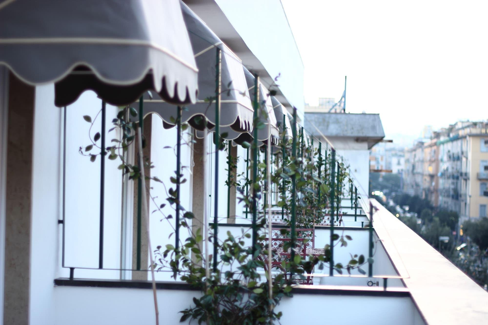 Stelle The Businest 4* Naples