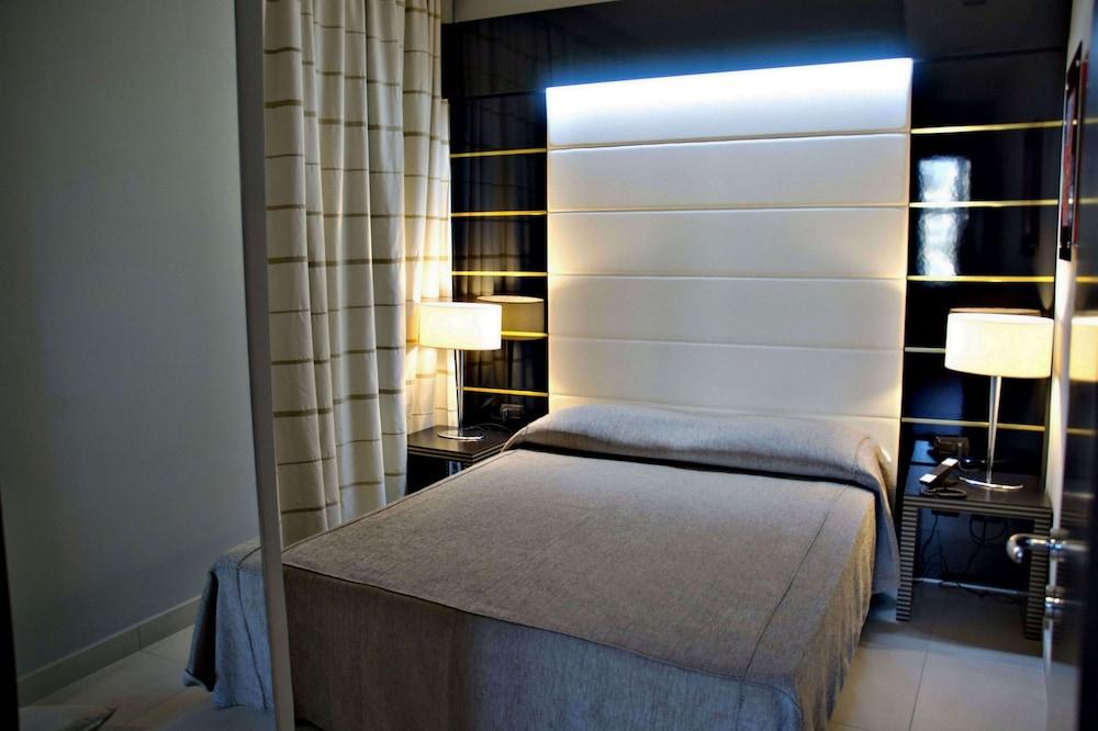 Hotel Palazzo Salgar Naples