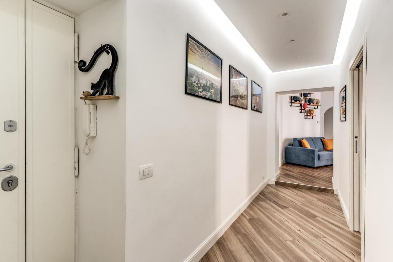Claudia's Apartment *
