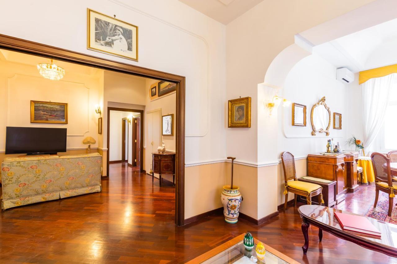 Grand Classic At San Martino By Napoliapartments Apartment