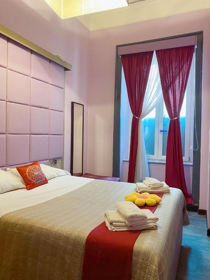 Bed & Breakfast Sleep In Naples *